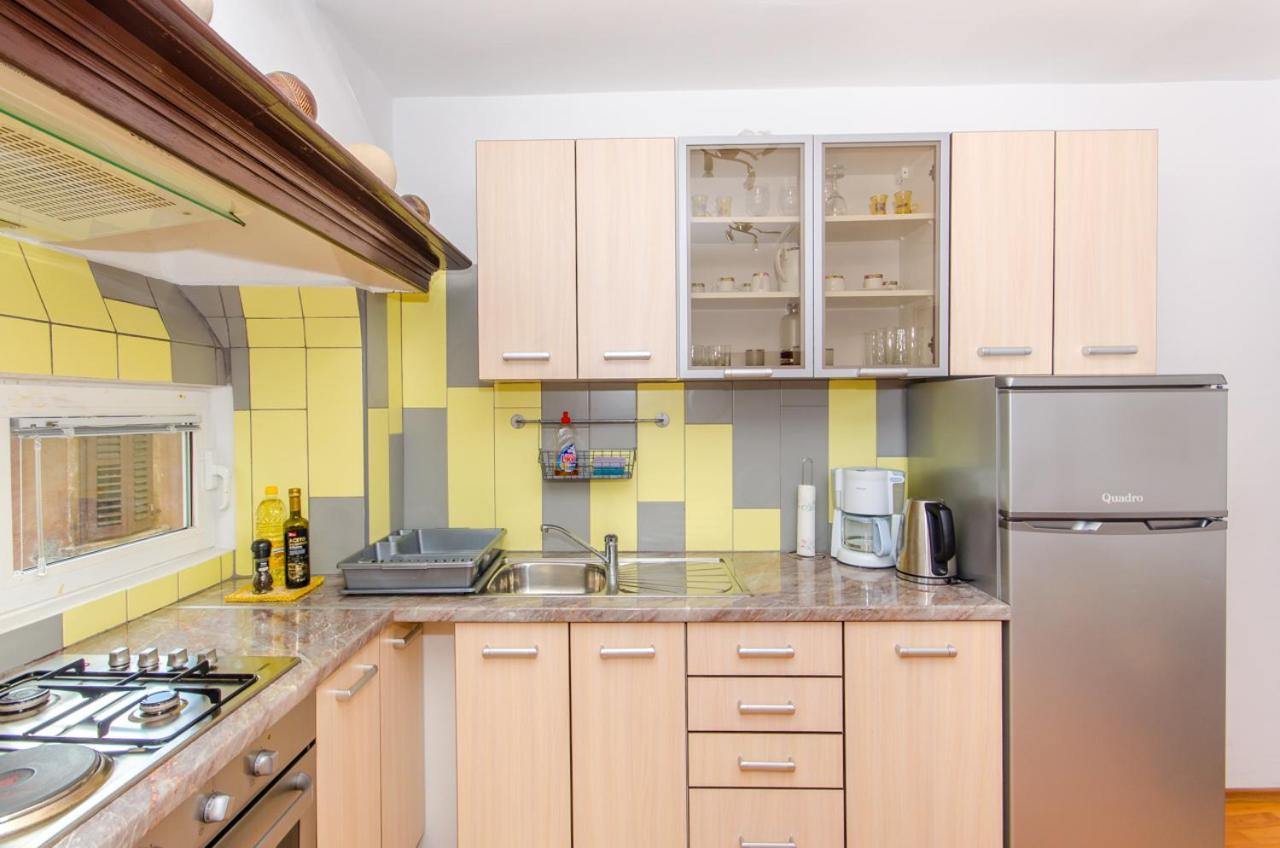Anna Apartment *