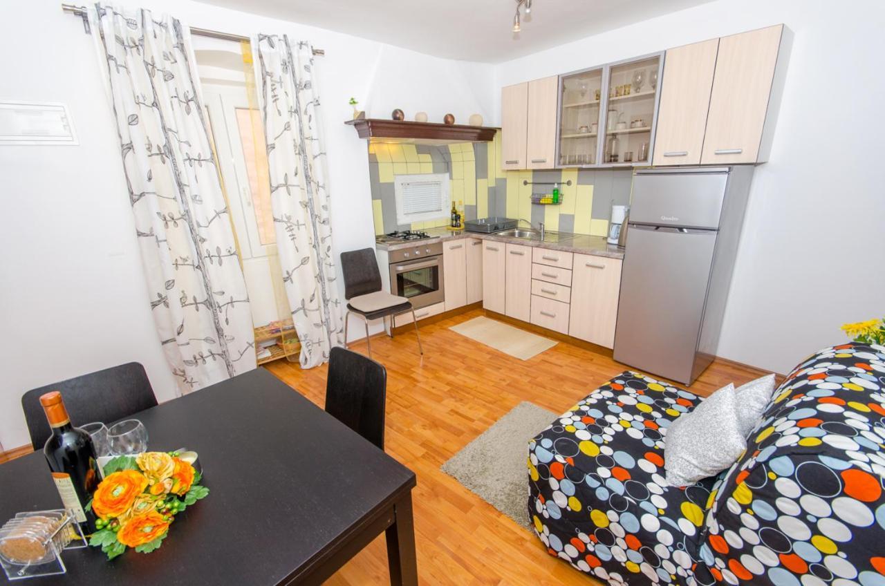 Anna Apartment